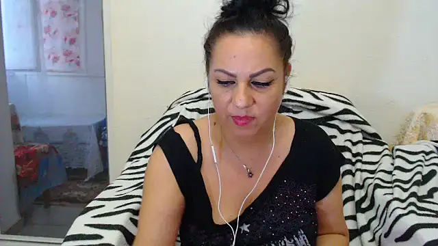 MissElla webcam