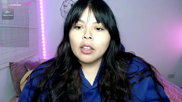 EllieMoonX webcam