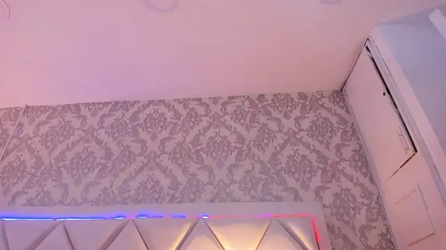 HollyOlson webcam