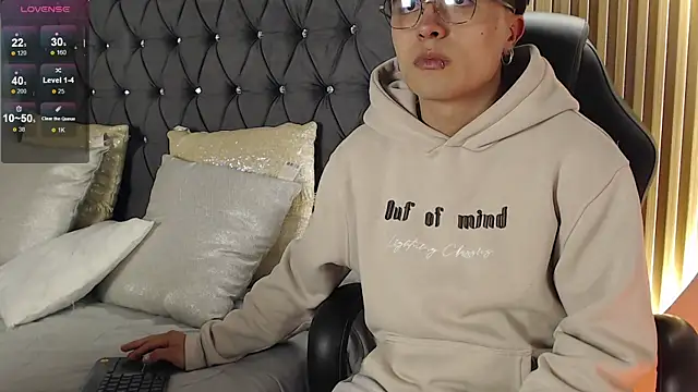 Tommy_Claks live sex cam