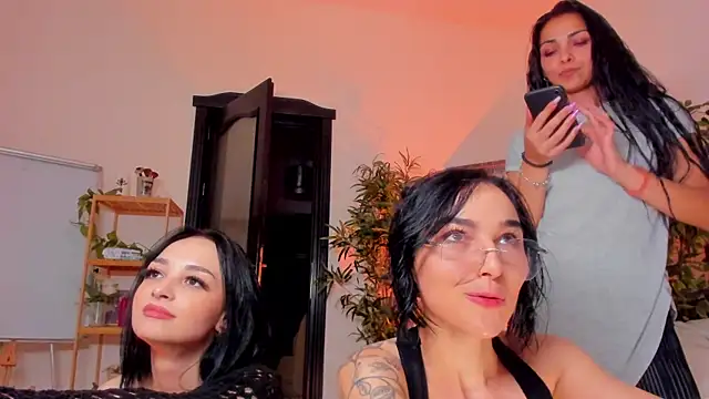babygang_sidequests webcam