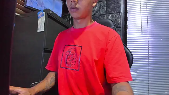 boy_bigcock24cm webcam