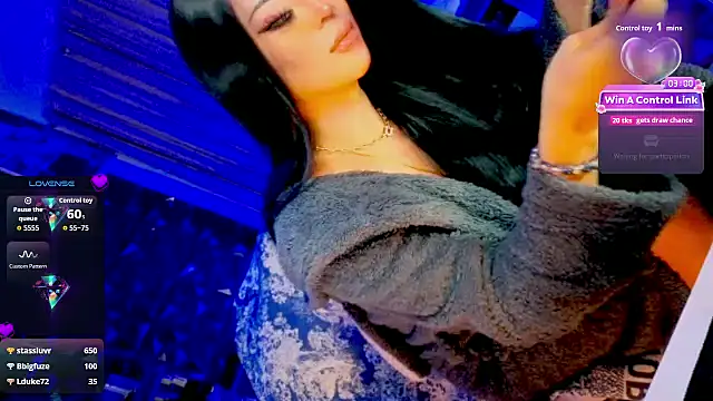 KYLIE_SHEMALE webcam