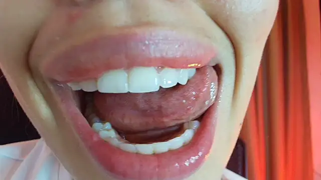 lisbet21x webcam