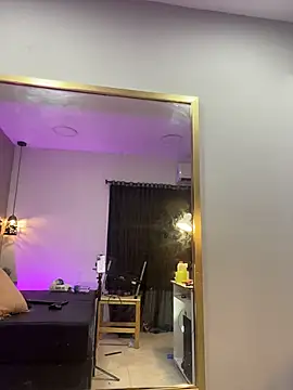 MiahWindsor webcam