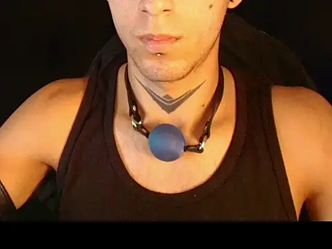 dark_men1 webcam