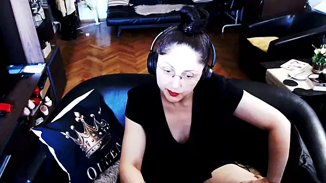 imperatriza - Imperatriza's free webcam - UK Sex Cams