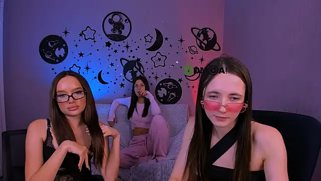 bella_dorn live cam on StripChat