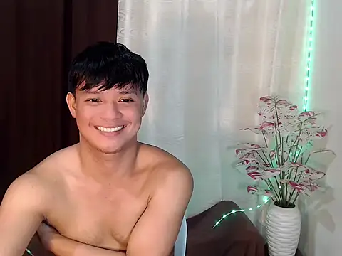 kingdomcum96 live sex cam