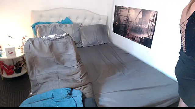 NinaDOM4CUM webcam