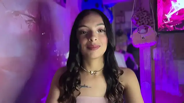 Skye_Moore webcam