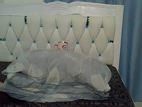 Prettyxoxoo webcam