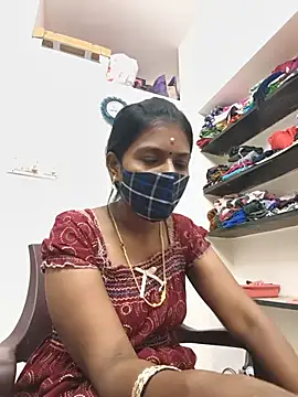 Tamil_Yalini12 live cam on StripChat