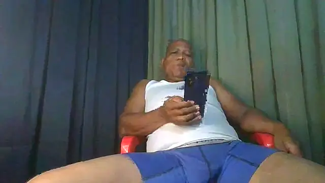bigblackcock75 webcam