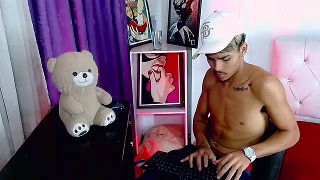 Angel_foxc13 webcam