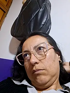 Lauryn_Jones webcam