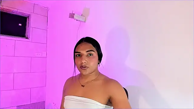 CandyLatinHott webcam