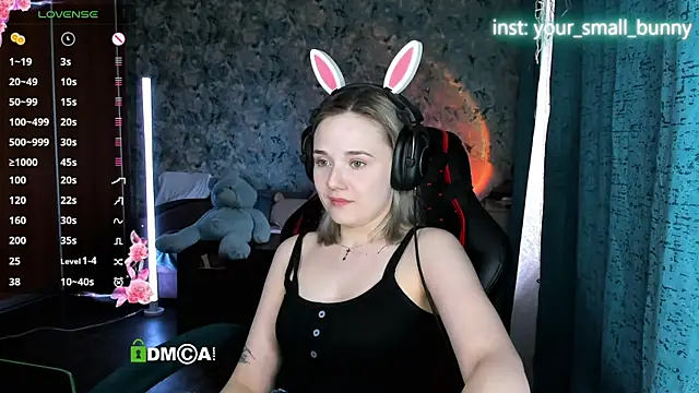Your_small_bunny webcam