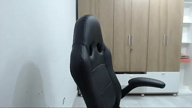 RoxanaLove9 webcam