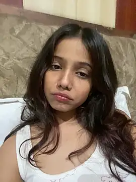 Maggie_748 webcam