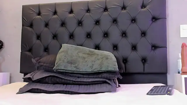 naomi__blair webcam