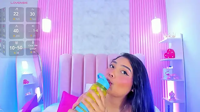ArianaRougee webcam