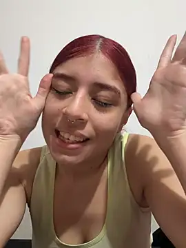 Cherry_Luna1 webcam