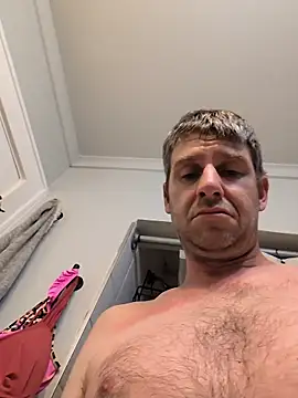 SitOnMyFace8426 webcam