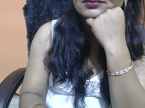 Kudi_Kiyara webcam