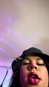 bywanda live cam on StripChat