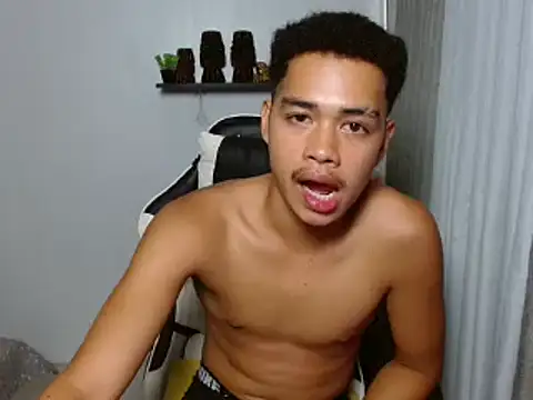 curlyasian_njxx webcam