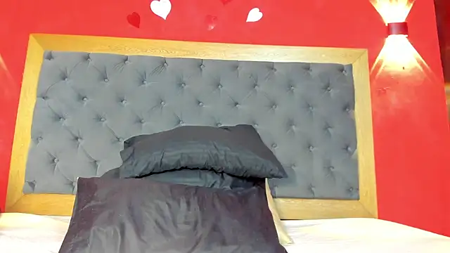 YayaHilton webcam