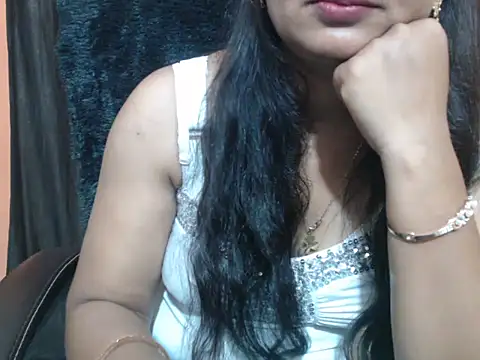 Kudi_Kiyara webcam