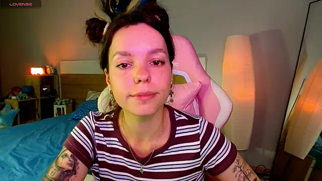 Maya_Campbell webcam