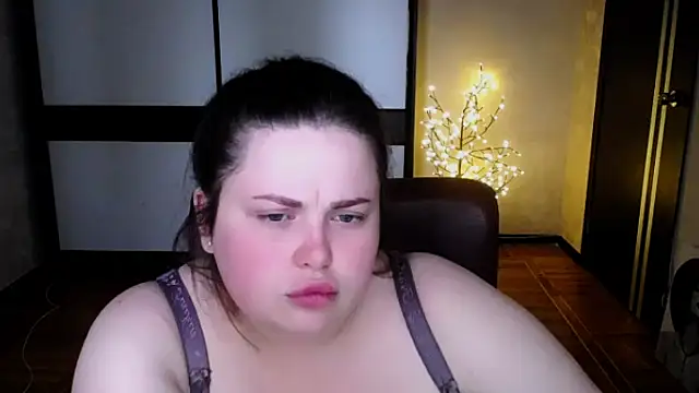 Emily_Mo webcam