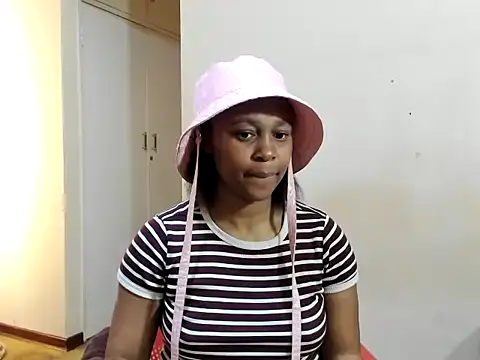 Pearl_00 webcam
