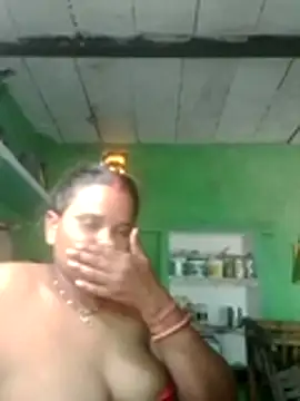 Shivani09900 webcam