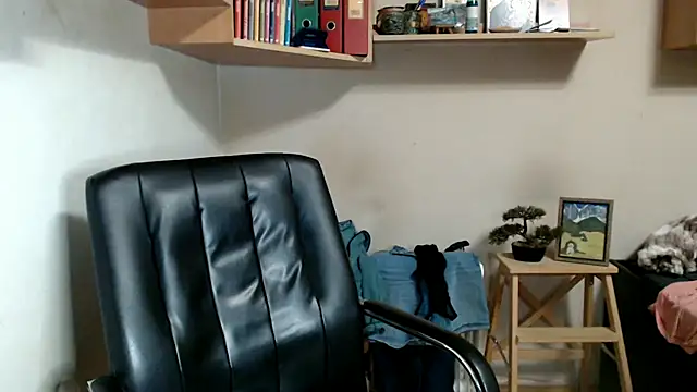 katemodel webcam