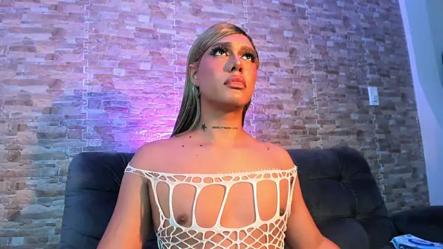 Dreams_Chloe webcam