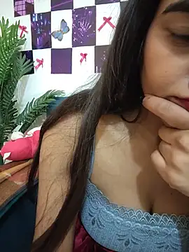 Alisha_Babyy live sex cam