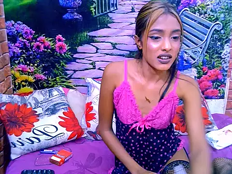 IndianPretty14u2Luv dildo cam girl