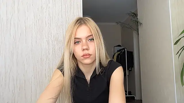 Glamorforyou live cam on StripChat