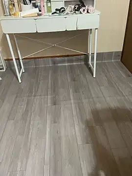 Mina048 webcam
