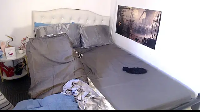 NinaDOM4CUM webcam