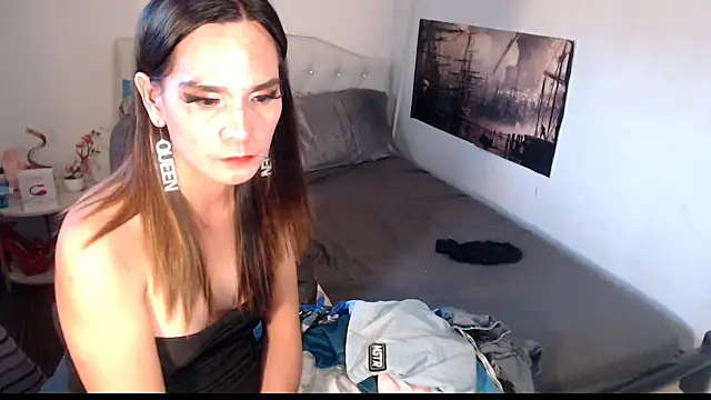 NinaDOM4CUM webcam