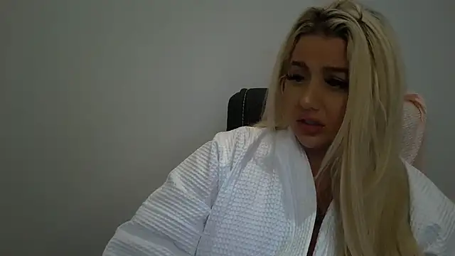TiaDoll