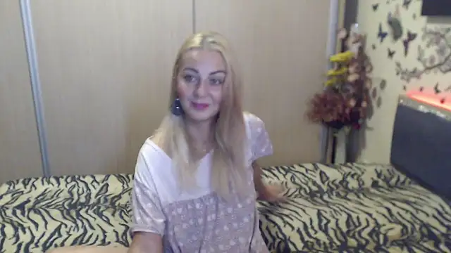 MirabelaSweet Live Web Cam Show
