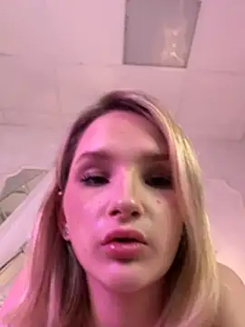 KiraProsper webcam