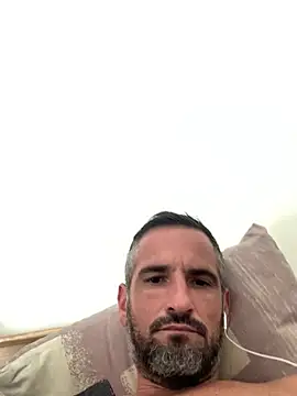 mika13113 webcam