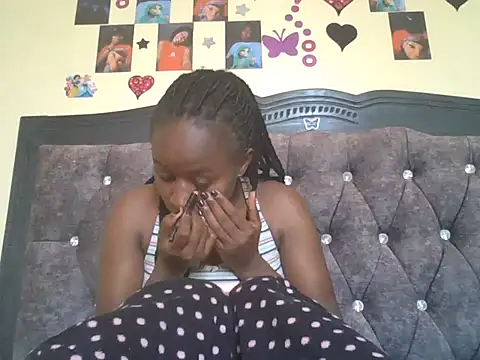 sweet_furahaa webcam